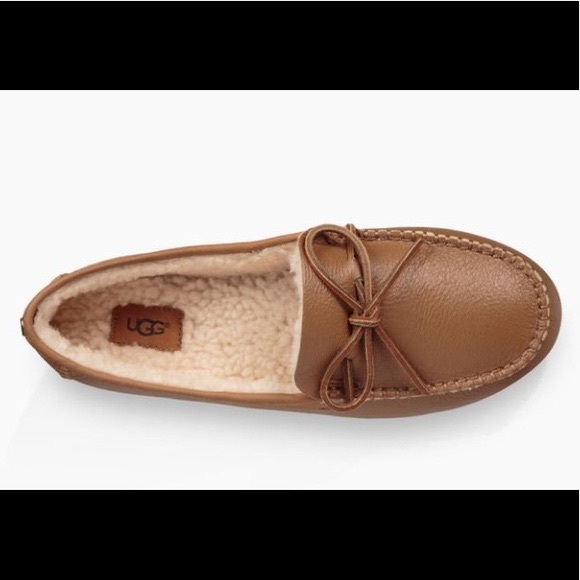 ugg deluxe loafer
